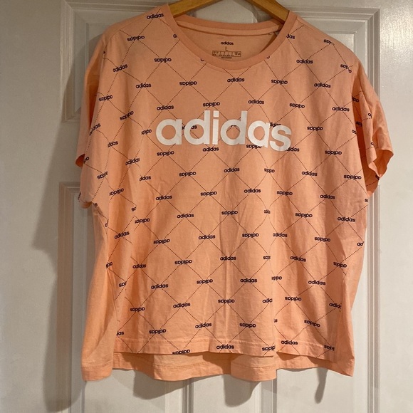 Adidas salmon colored crop tee - Picture 3 of 5